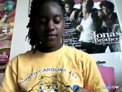 College Girl Flashes Nice Tits On Camnot Recorded By Me - hclips.com