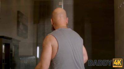 Vera Jarw In His Post-traumatic Stress Disorder Caused The Wildest Sex Of Her Life 11 Min - upornia.com