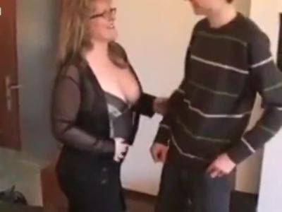 2 Oudere Vrouwen Verleiden Jonge Man - hclips.com