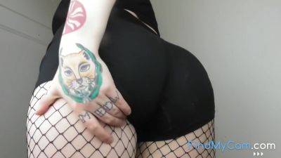 Blonde Curvy Goddess Body Worship - hclips.com