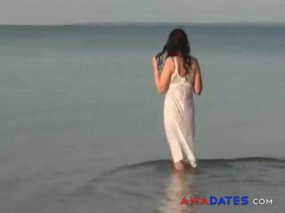 My Pantyhose Girlfriend See Through On The Beach - hclips.com