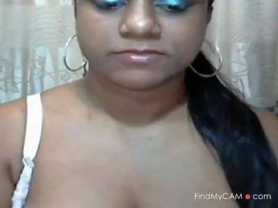 Desi Plump Chick Has Orgasm On Cam - hclips.com - India