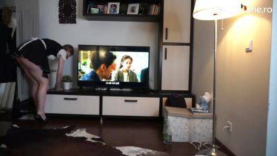 Futai Romanesc Cu Menajera - hclips.com