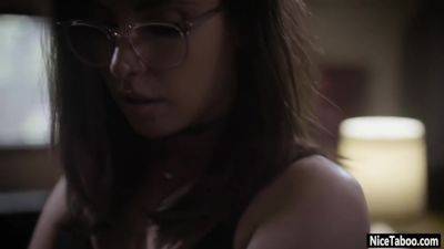 Naughty Milf Cant Control Her Needs For A Big Penis - videomanysex.com