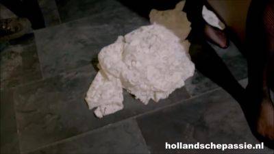 Daphne Laat In Houdt Wel Van Een Harde Pik - hclips.com