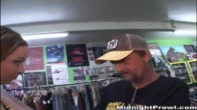 Tia Sweet Blowjob and Fucking group - txxx.com