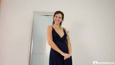 Curly beauty sucks me off in POV - hotmovs.com