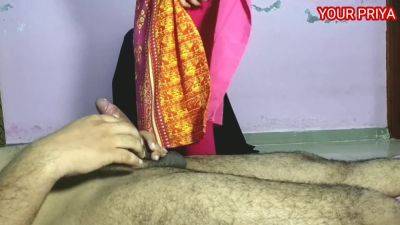 Hot Desi Brunette Pounded by Her Husband During Periods - sexu.com - India