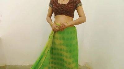 Bath karti hui bhabhi - upornia.com - India