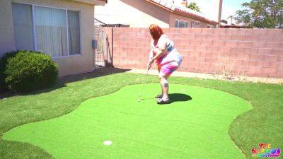 Julie Ginger In Gibby The Clown Fucks At The Garden - hclips.com