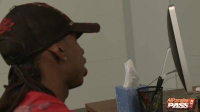 Doctor Kiera Cock Sucking That Big Black Cock - upornia.com