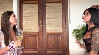 Ela Disse Que Nao Sabia Chupar E Eu Arrumei Duas Picas Pra Ela Mamar - hclips.com