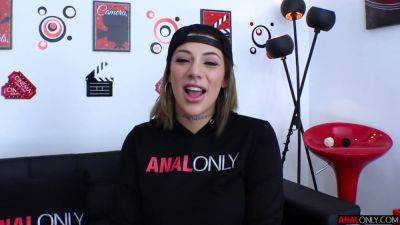 Valentinas Greedy Gapes - hotmovs.com