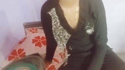 Desi Girl Strained To Leave - desi-porntube.com - India