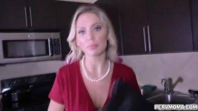 Kenzie Please Ikes Cock To Keep His Mouth Shut - hotmovs.com