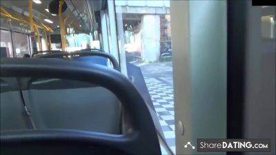 Sex In Buss - hclips.com