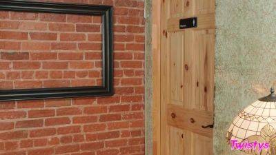 Stunning Leggy Lezzies Porn Video - upornia.com