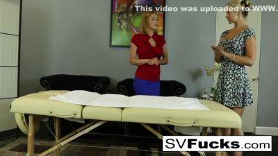 Sarah Gets A Deep Tissue Massage From Krissy - upornia.com