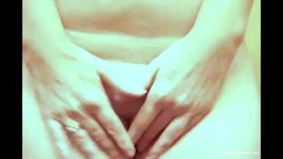 Squirting Like I Am Peeing - hclips.com