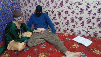 Stepsister Ne Stepbrother Ko Sex K Lia Bola Licking Pussy Of Pakistani Pretty Girl And Fucking Hard By Her Handsom Stepbrother - desi-porntube.com - Pakistan