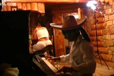 I Giochi Di Dario Lussuria - Episode 4 - upornia.com