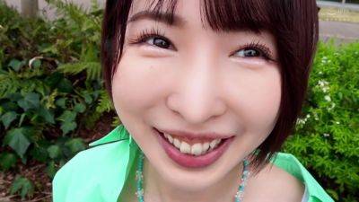 【これがアイドルの裏の顔...●教されて性癖歪んだキレカワ現役アイドル】ライブ終わりにホテル直行、セフレのチ●ポを前に言いなり状態...『もっと叩いてぇ///』スパンキングや首●めハードプレイに絶叫絶頂...！子宮口めがけ止まらない猛ピス - txxx.com - Japan