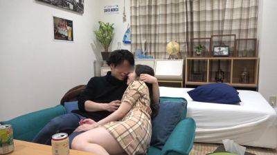 百戦錬磨のナンパ師のヤリ部屋で、連れ込みSEX隠し撮り 303 色白スレンダーボディをくねらせてアンアン喘ぐ様をばっちり収めました！愛嬌たっぷりの笑顔で笑う彼女が、一変し快感に●いしれる表情はたまりません！ - txxx.com - Japan