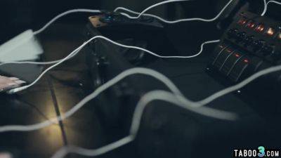 Petite Teen Housemaid Satisfies Her Lord Dirty Wishes - videomanysex.com