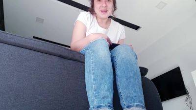 Fast Food Employee Is Hiding To Cums During Her Lunch Break - upornia.com - India