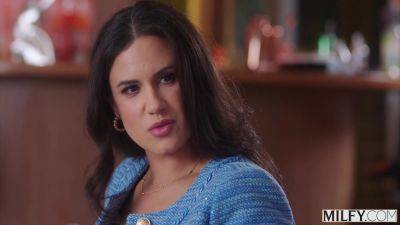 Cock-hungry Realtor Penny Cant Resist His Hard Dick - hclips.com