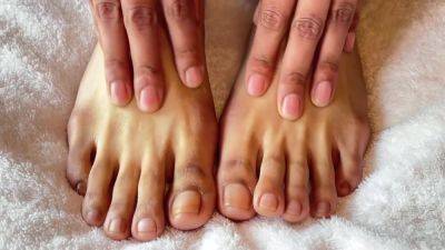 Clear Toe And Finger Nails Fetish - hclips.com