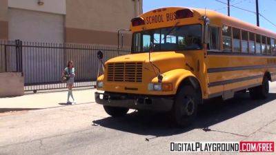 Keiran Lee - Keiran Lee & Kacy Lane engage in steamy handjob on a bus ride - sexu.com