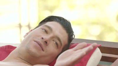 kendra sunderland cheats the second her bf leaves - upornia.com