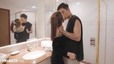 Snake Beauty Cafe Actual Roadside Prostitutes Directly Brought Back To The Hotel To Shoot - upornia.com