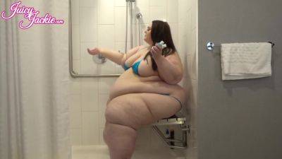 Jackie - Ssbbw Shower With Juicy Jackie - upornia.com