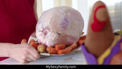 Diner Orgy With And With Alix Lynx And Aften Opal - hotmovs.com