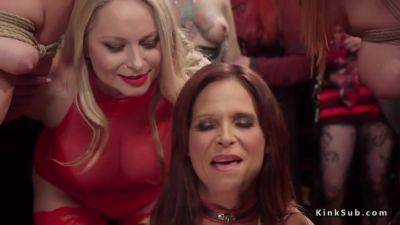 Orgy Fucking And Vibrating At Party - upornia.com