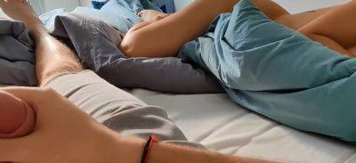 une giclée dés son réveil - txxx.com - France