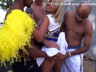 Hot Blondes - upornia.com