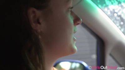 Juliette And Max Peach Give Us A Lift - upornia.com