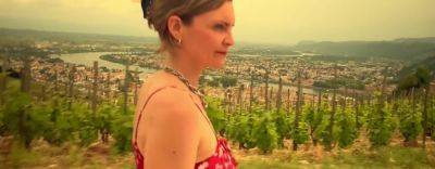 Wendy Gets A Hard Fuck In The Vineyard - upornia.com - France