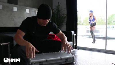 Jaclyn Taylor - Jaclyn Taylor In The Policewoman Subdues The Thief Wi - upornia.com