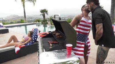 4th Of July Hot Af Bi Orgy - upornia.com