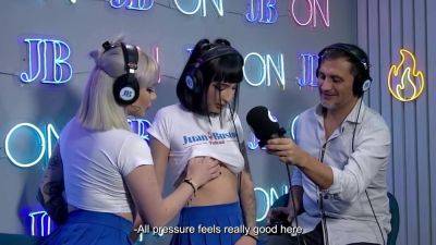 Suck Her Breasts And She Cums A Ton - hclips.com