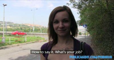 Watch this Brunette get pounded outdoors in the bushes for cash - sexu.com