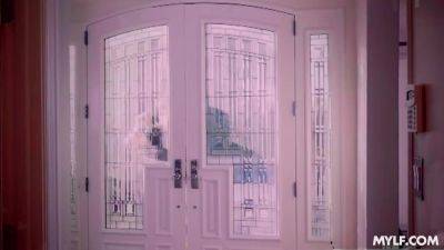 Caught In The Middle - MYLF - hotmovs.com