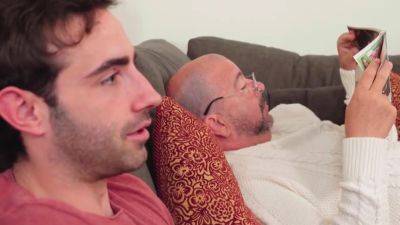 getting our pilgrim pussies pounded by step bro s11:e12 - upornia.com