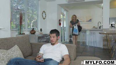 Bambino Dominates Horny Stepmom Blaten While She Wore A - hotmovs.com