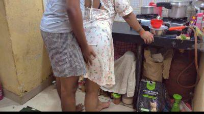 Suman Mummy Ki Sexy Dress Dekh Kar Bete Ne Jamkar Chhoda - desi-porntube.com - India