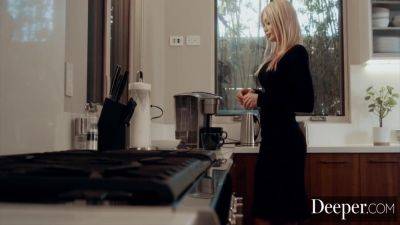 Riley - Riley Begs To Be Spanked And Dominated 13 Min - upornia.com